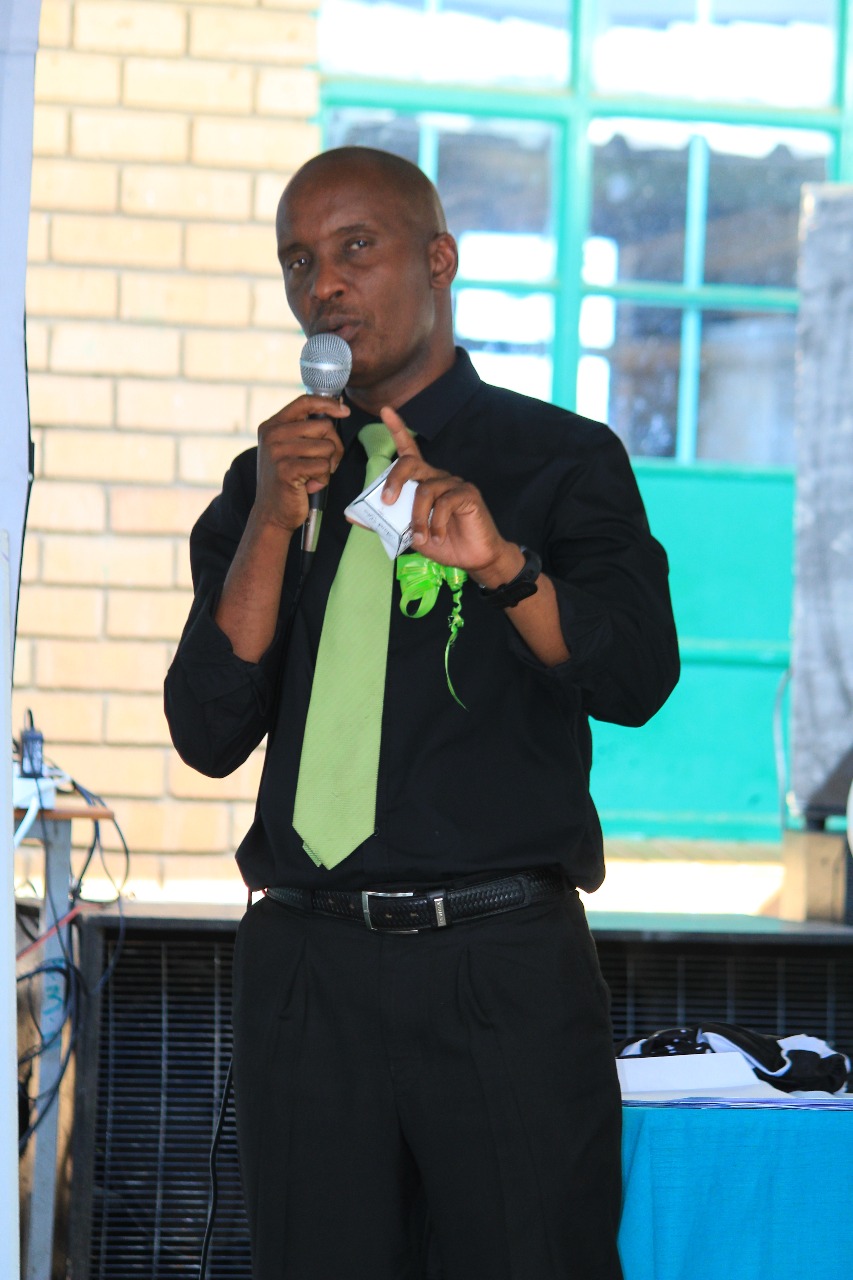 Mr L. NGOEPE